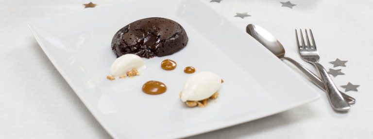 Chokladfondant ”Snickers” med Rostade Jordnötter & Dulce de Leche
