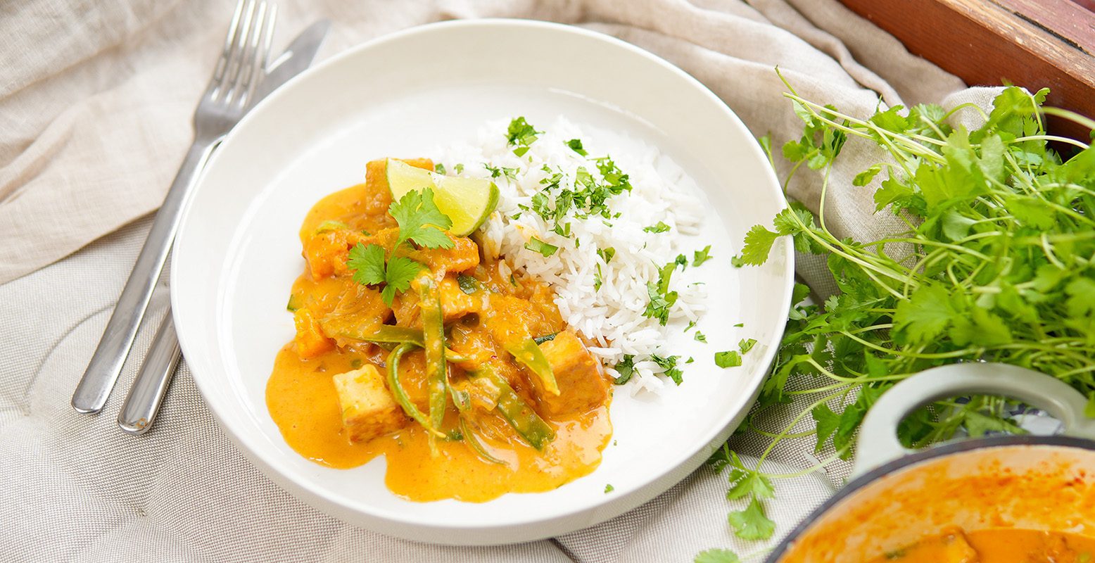 Röd curry med buttnutpumpa och tofu